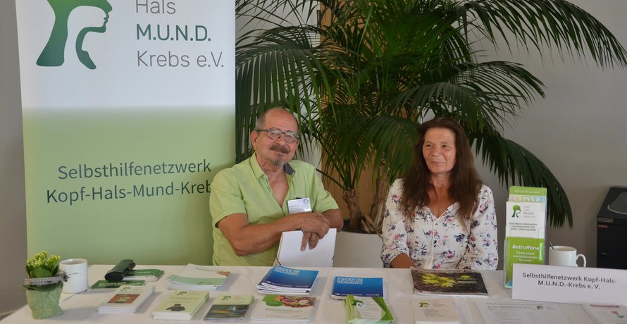 Infostand des Selbsthilfenetzwerks Kopf-Hals-Mund-Krebs e.V.
